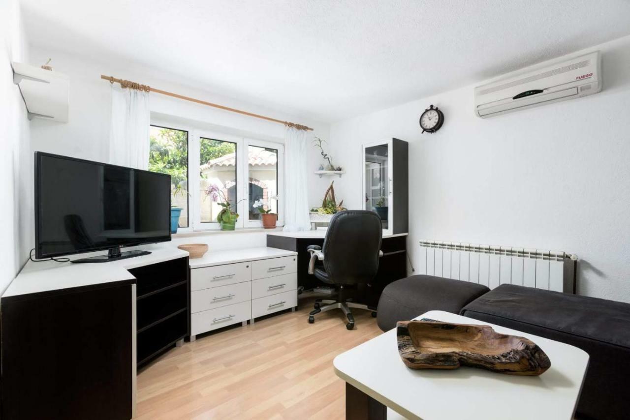 Apartmani Vinko Tribunj-Sovlje Tribunj  Exterior photo